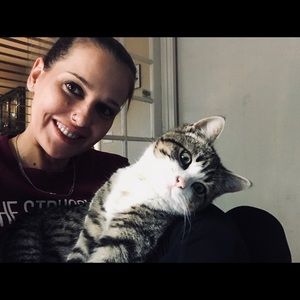 Meet your Posher, Emily